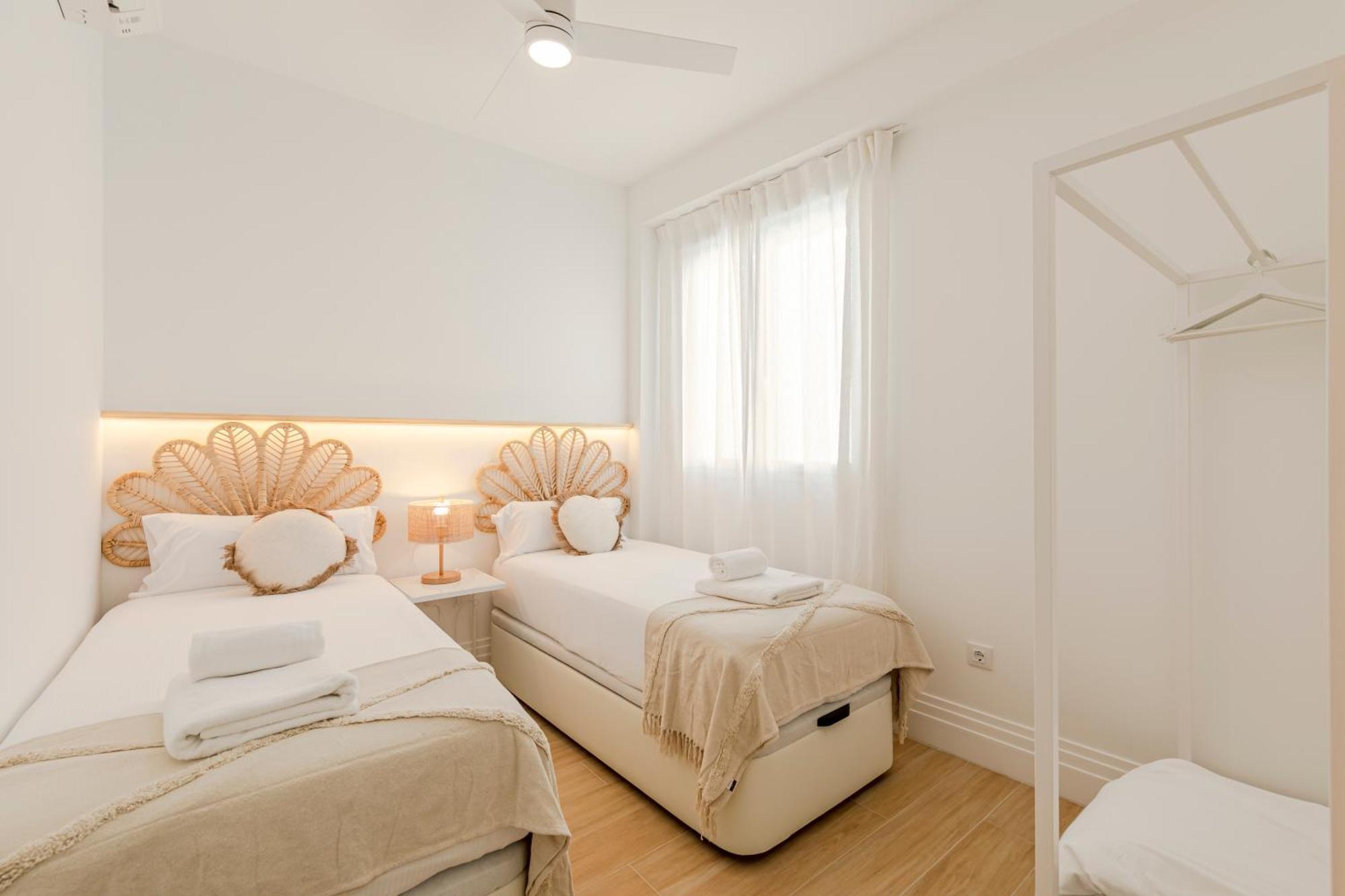 Isg Apartments Faustino 45 Sevilla Bagian luar foto